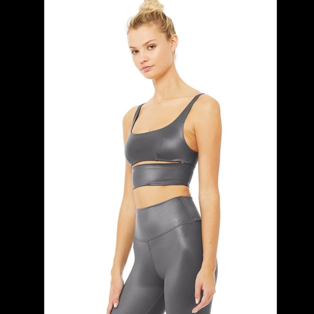 Alo yoga slit shine bra grey